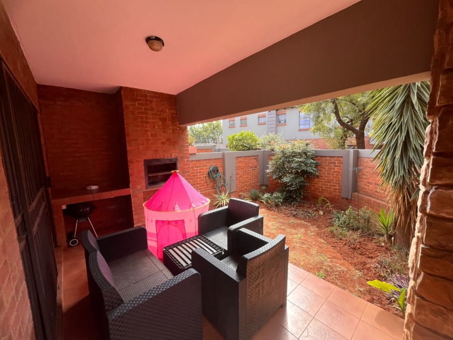 3 Bedroom Property for Sale in Sugar Bush Estate Gauteng