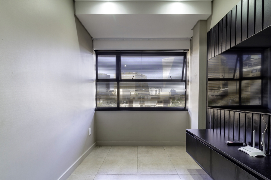 1 Bedroom Property for Sale in Sandton Central Gauteng