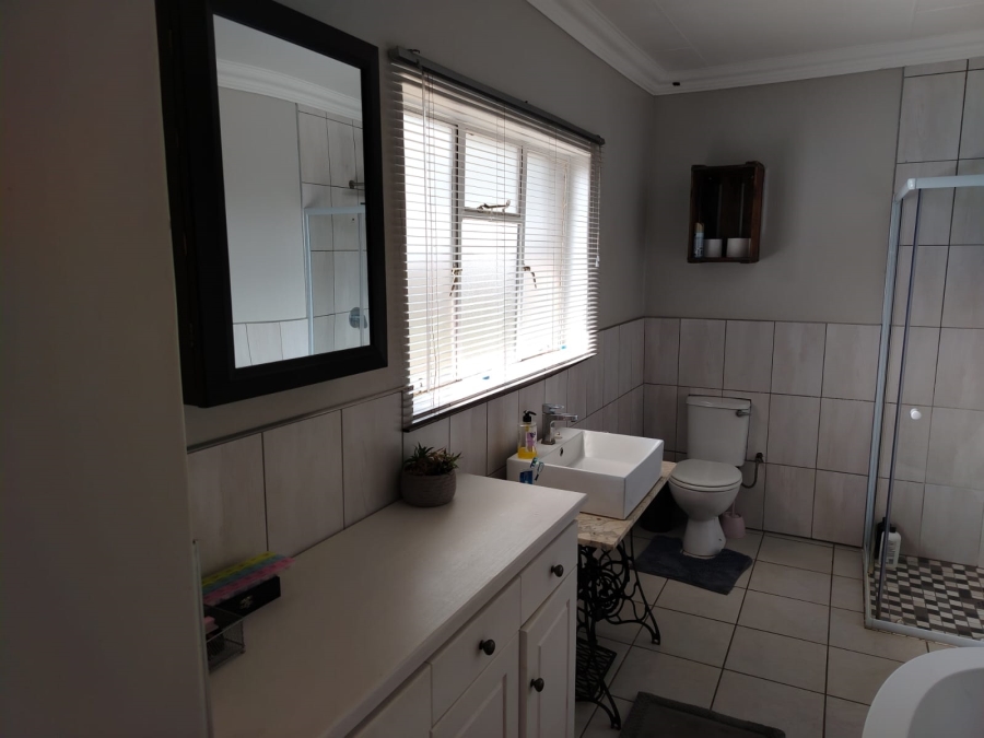 3 Bedroom Property for Sale in Zuurfontein Gauteng