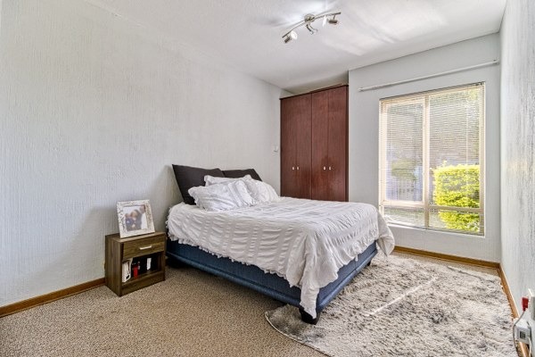 2 Bedroom Property for Sale in Broadacres Gauteng