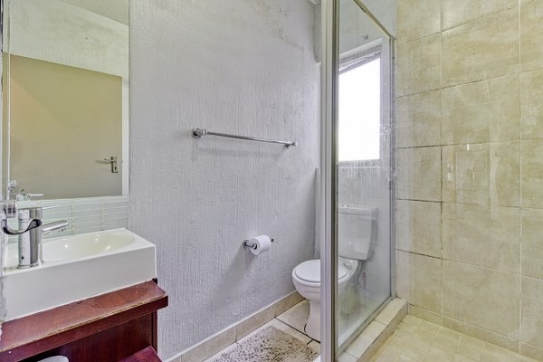 2 Bedroom Property for Sale in Broadacres Gauteng
