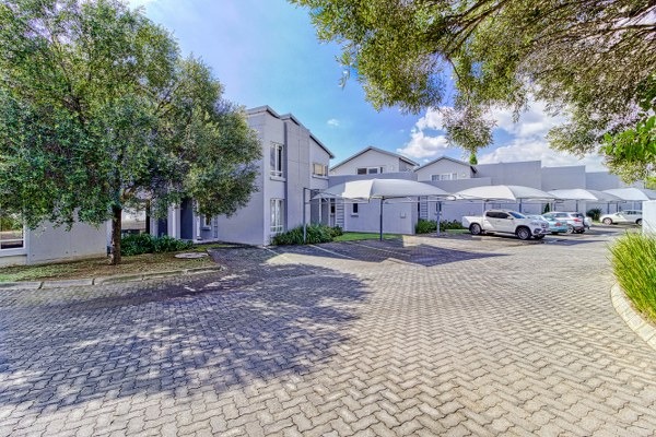 2 Bedroom Property for Sale in Broadacres Gauteng