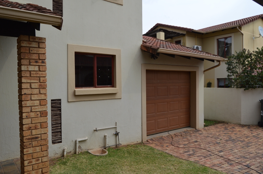 To Let 2 Bedroom Property for Rent in Willowbrook Gauteng