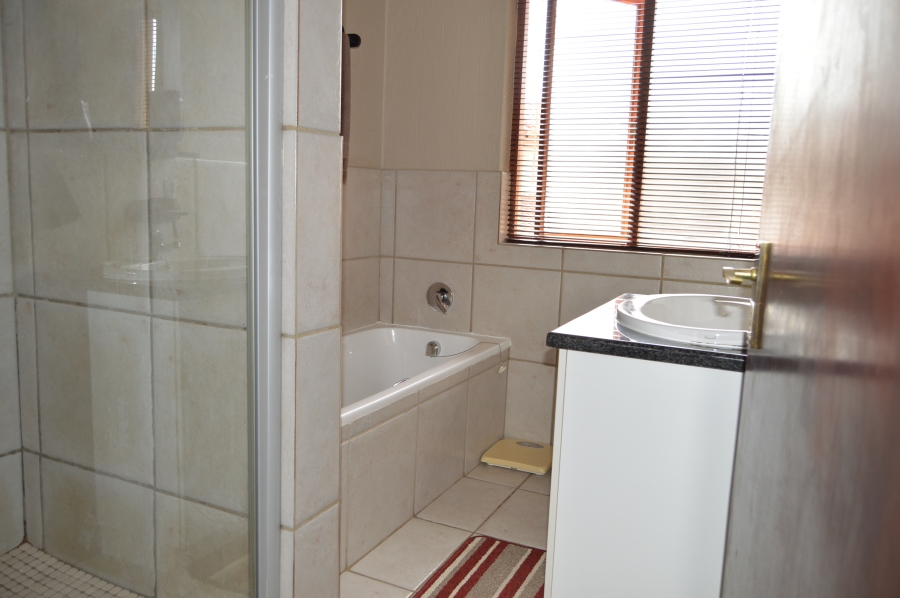 To Let 2 Bedroom Property for Rent in Willowbrook Gauteng
