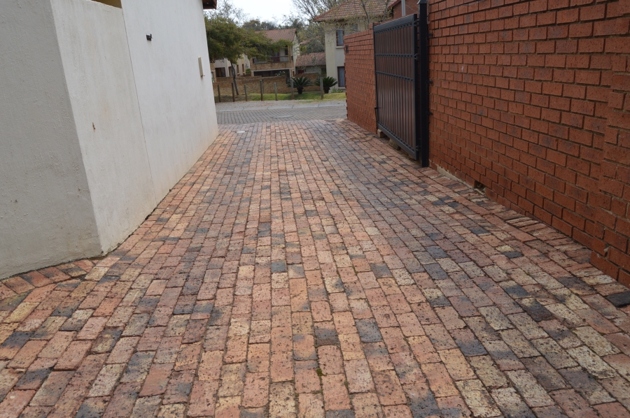 To Let 2 Bedroom Property for Rent in Willowbrook Gauteng