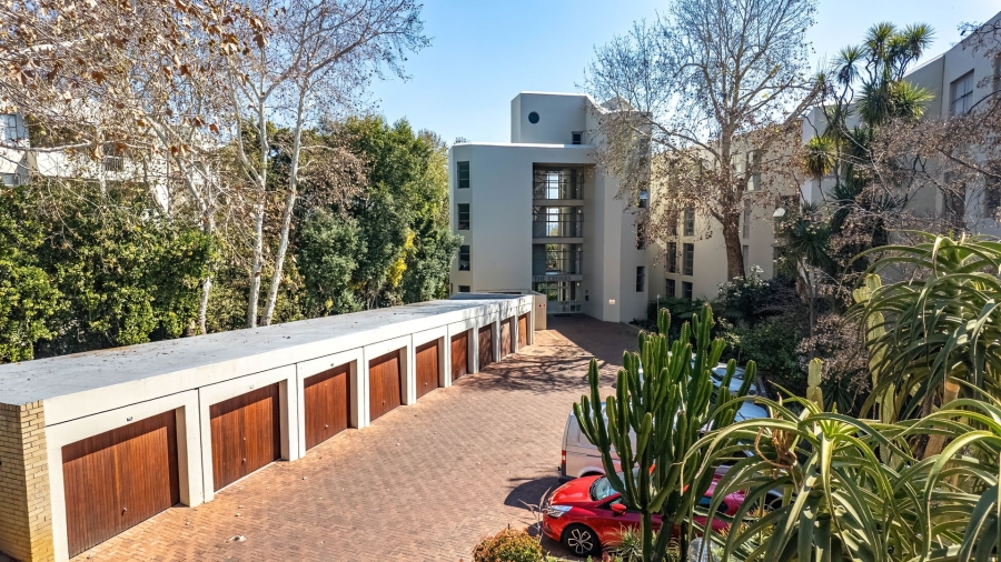 3 Bedroom Property for Sale in Sandhurst Gauteng