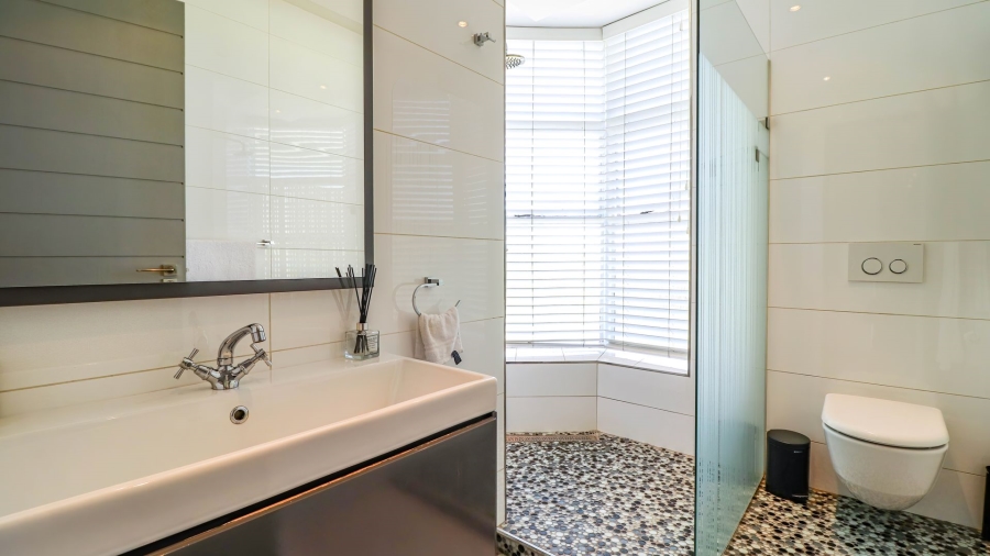 3 Bedroom Property for Sale in Sandhurst Gauteng