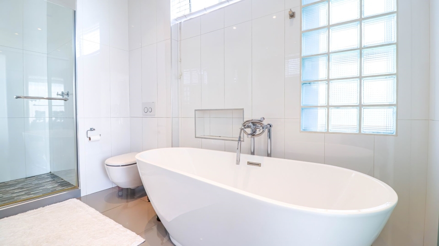 3 Bedroom Property for Sale in Sandhurst Gauteng
