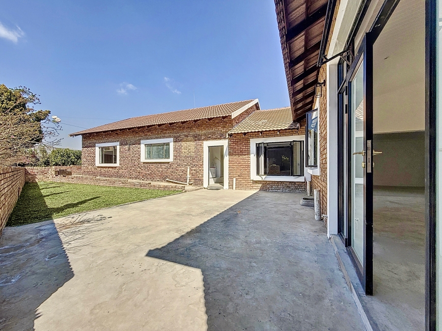 To Let 4 Bedroom Property for Rent in The Reeds Gauteng