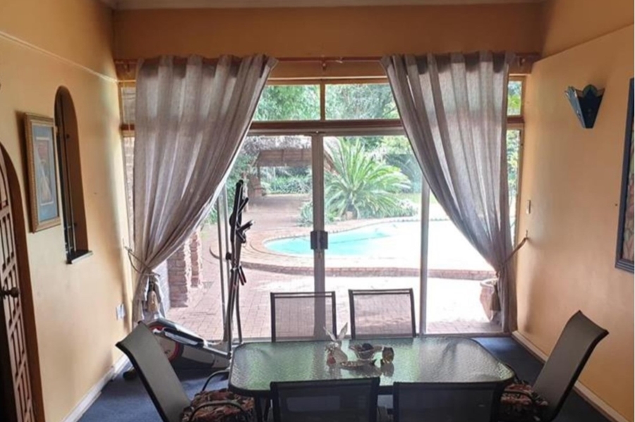 5 Bedroom Property for Sale in Meyerton Central Gauteng