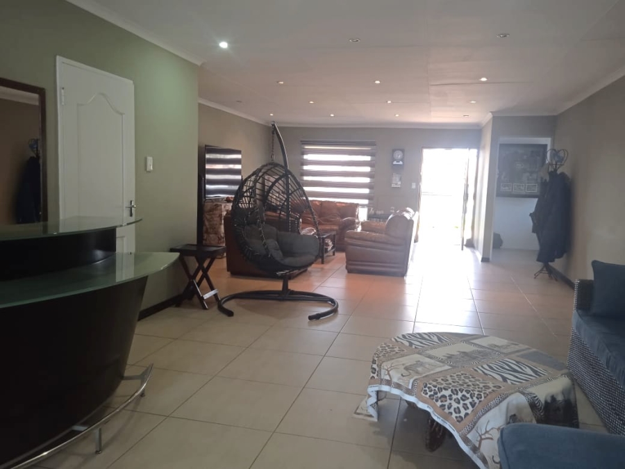 4 Bedroom Property for Sale in Primrose Hill Gauteng