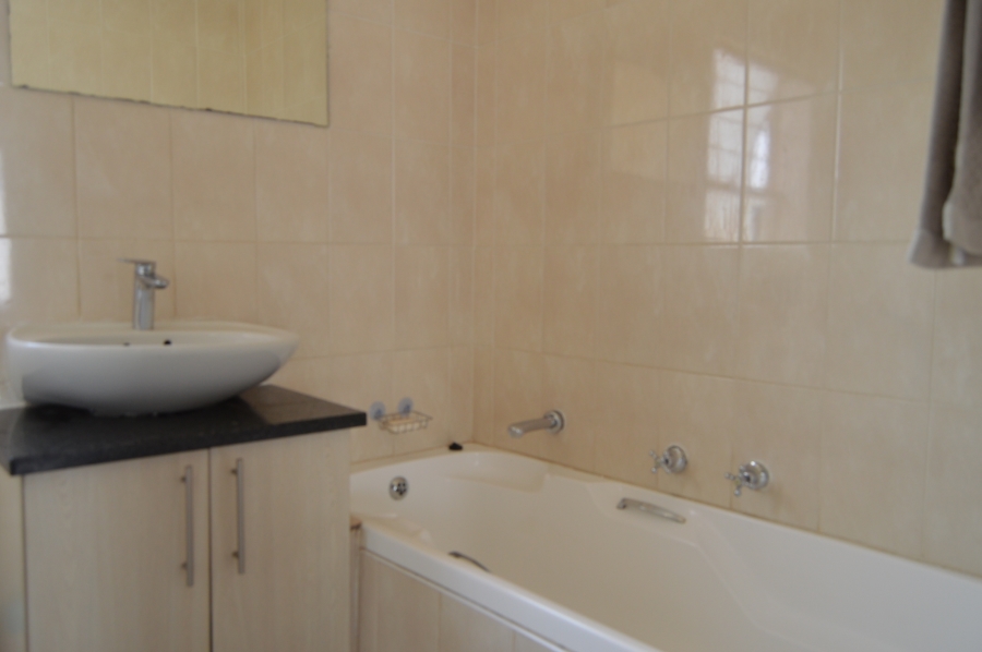 3 Bedroom Property for Sale in Noordheuwel Gauteng