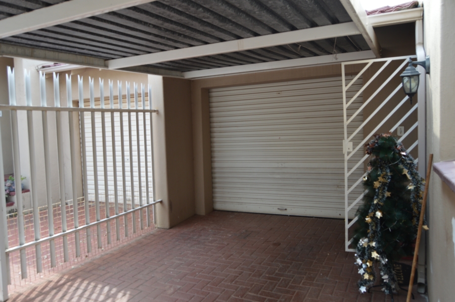 3 Bedroom Property for Sale in Noordheuwel Gauteng