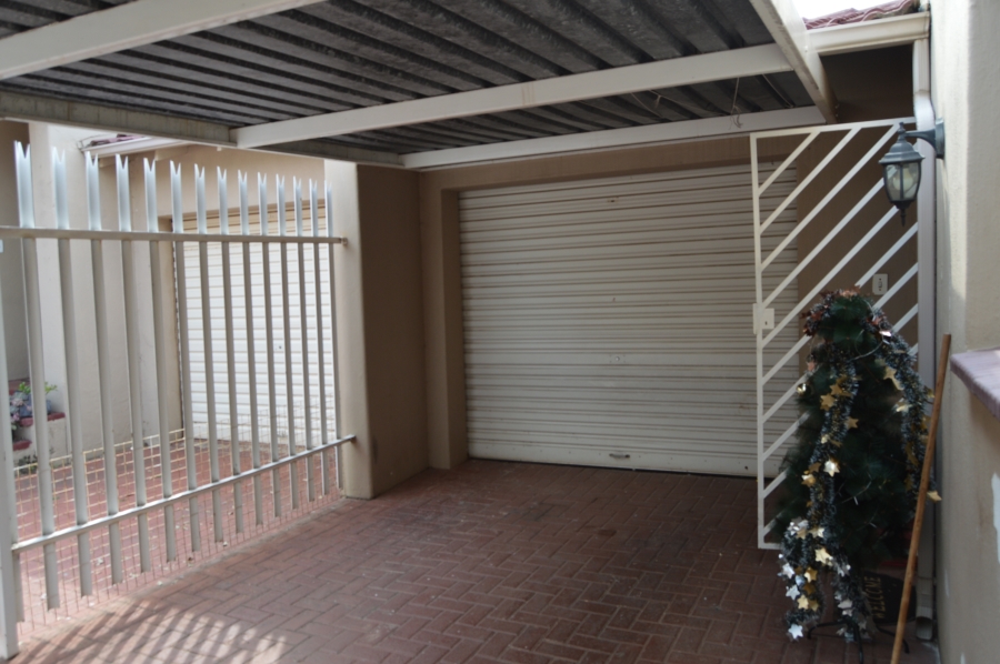 3 Bedroom Property for Sale in Noordheuwel Gauteng