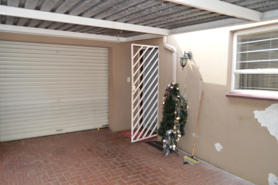 3 Bedroom Property for Sale in Noordheuwel Gauteng