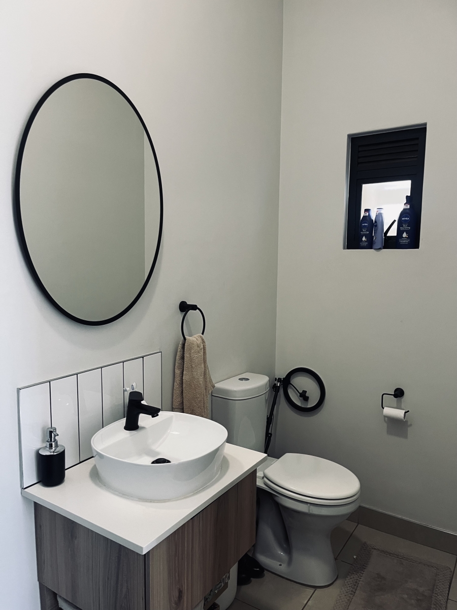 2 Bedroom Property for Sale in Aspen Hills Gauteng
