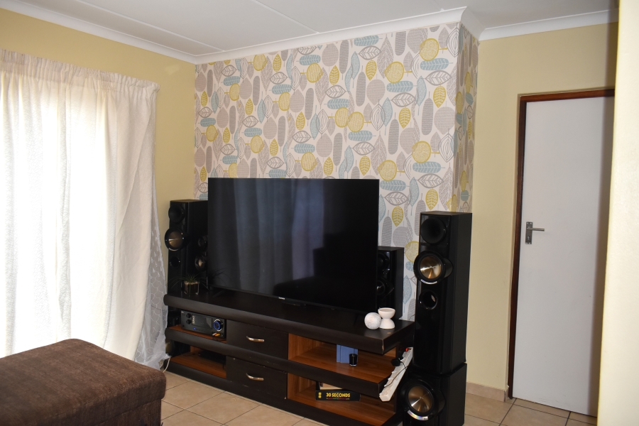 2 Bedroom Property for Sale in Chantelle Gauteng