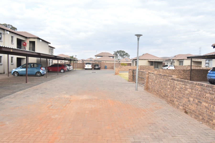 2 Bedroom Property for Sale in Chantelle Gauteng