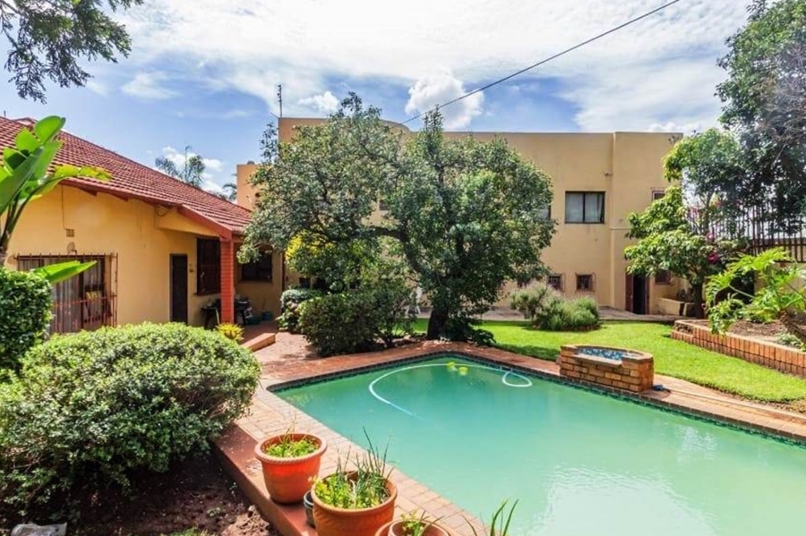 6 Bedroom Property for Sale in Kensington Gauteng
