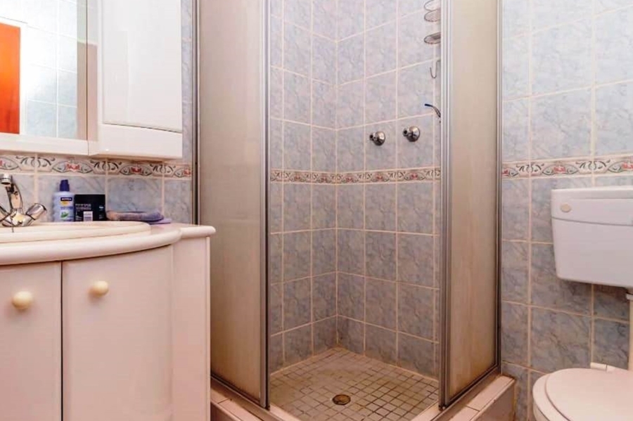 6 Bedroom Property for Sale in Kensington Gauteng