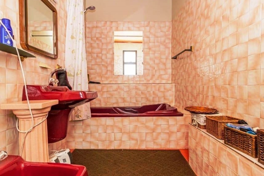 6 Bedroom Property for Sale in Kensington Gauteng
