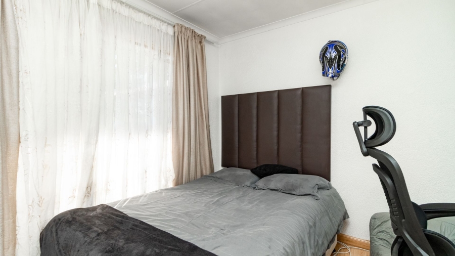 4 Bedroom Property for Sale in Crystal Park Gauteng