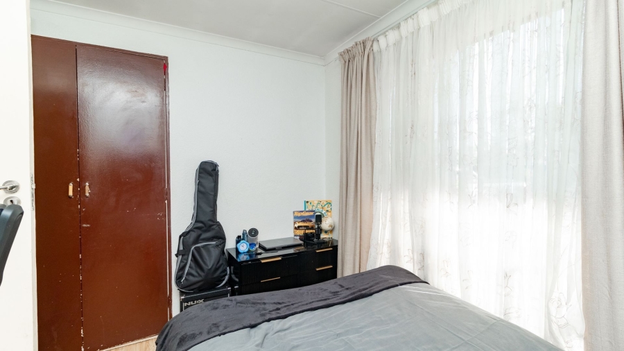 4 Bedroom Property for Sale in Crystal Park Gauteng