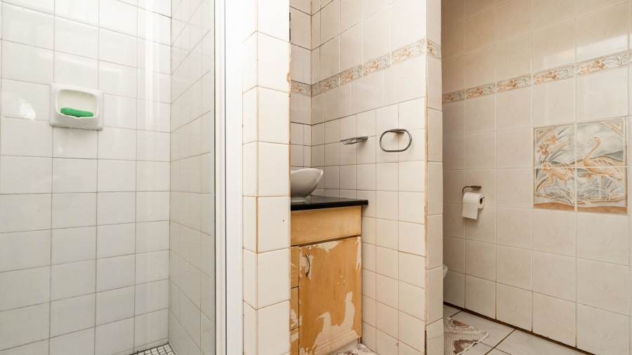 4 Bedroom Property for Sale in Crystal Park Gauteng