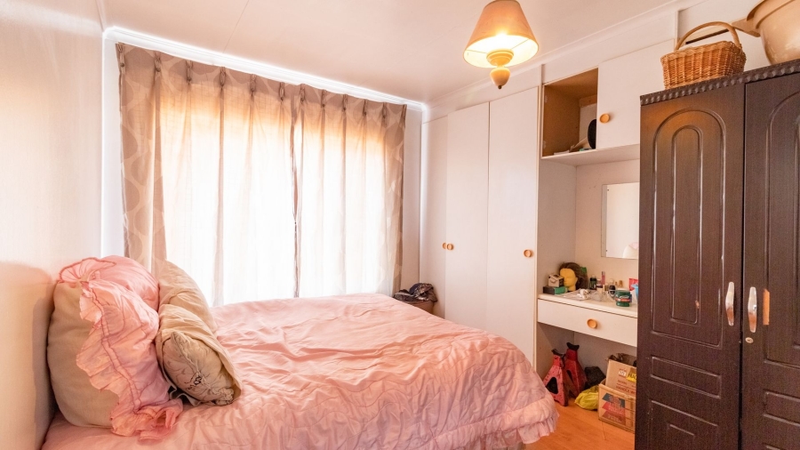 4 Bedroom Property for Sale in Crystal Park Gauteng