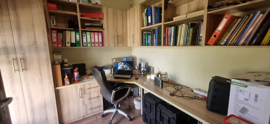 3 Bedroom Property for Sale in Kilner Park Gauteng