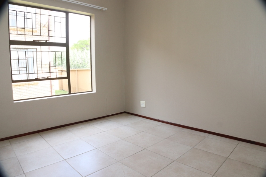 2 Bedroom Property for Sale in Paulshof Gauteng