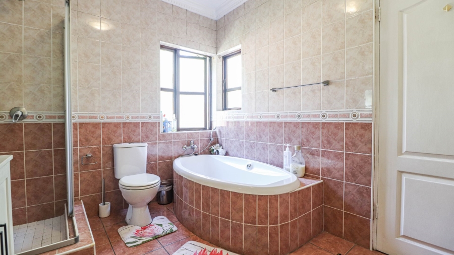 3 Bedroom Property for Sale in Morningside Manor Gauteng