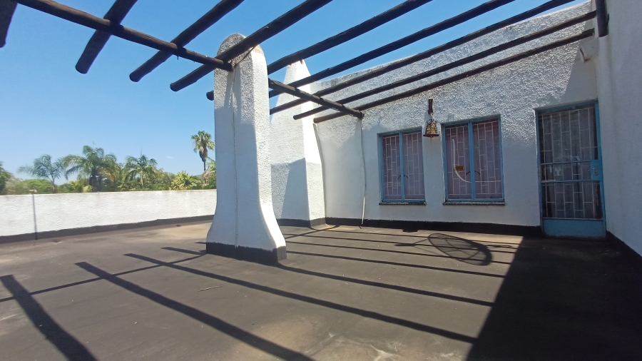 5 Bedroom Property for Sale in Dorandia Gauteng
