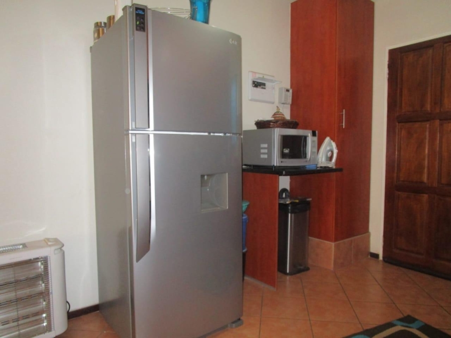 2 Bedroom Property for Sale in Albertsdal Gauteng