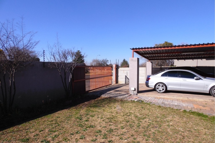 3 Bedroom Property for Sale in Raceview Gauteng