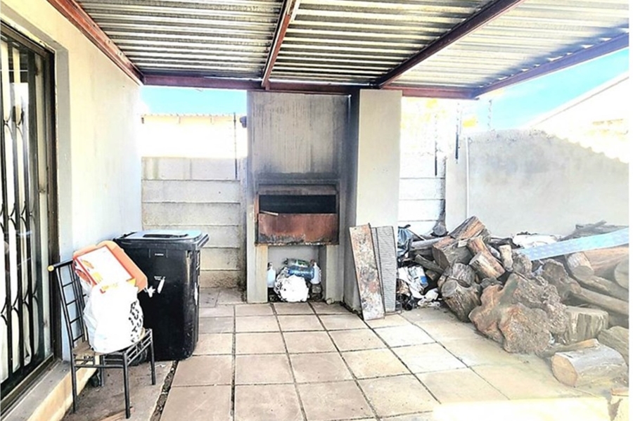 3 Bedroom Property for Sale in Raceview Gauteng