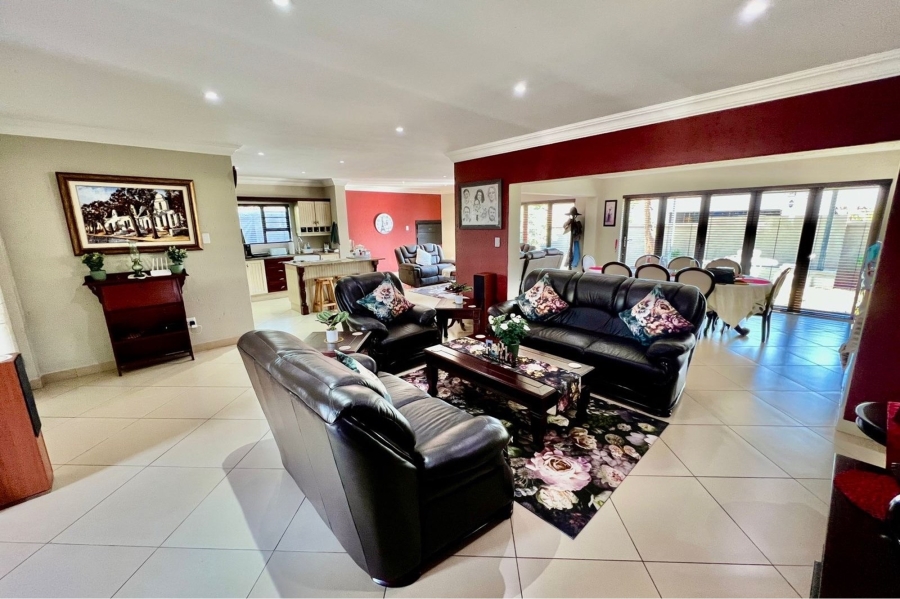 4 Bedroom Property for Sale in Eldo Meadows Gauteng