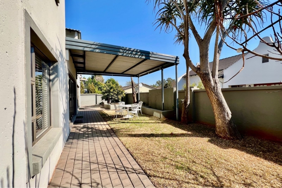 4 Bedroom Property for Sale in Eldo Meadows Gauteng