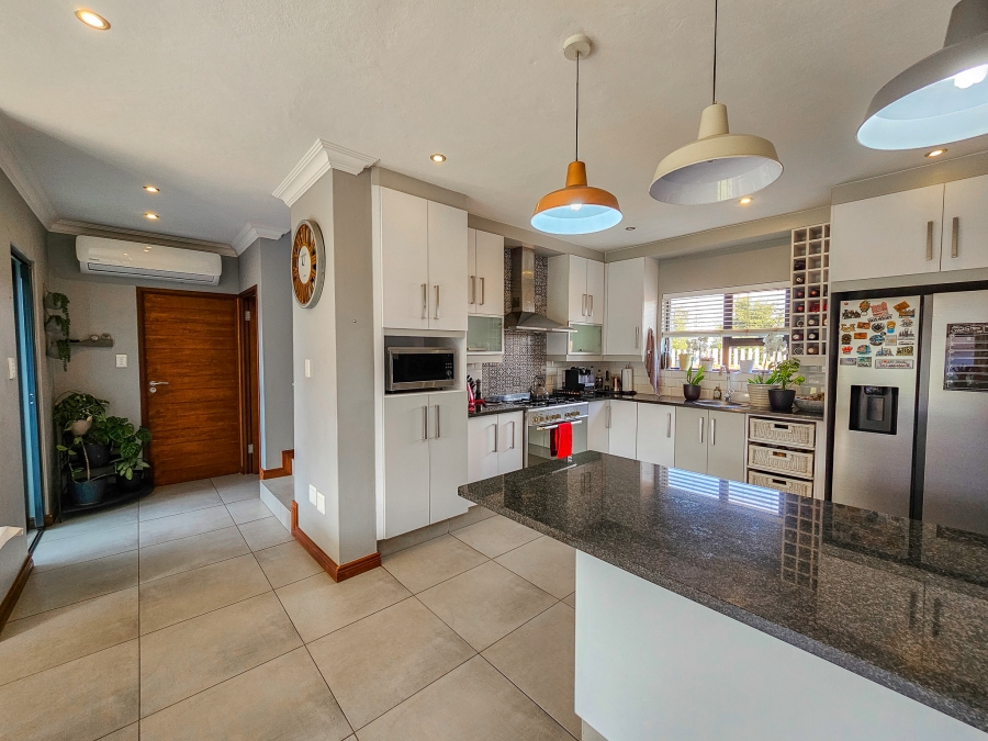 To Let 3 Bedroom Property for Rent in Midstream Meadows Gauteng