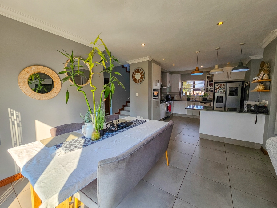To Let 3 Bedroom Property for Rent in Midstream Meadows Gauteng