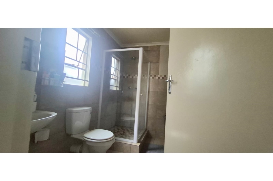 To Let 4 Bedroom Property for Rent in Leopard