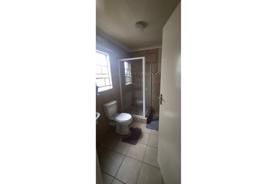 To Let 4 Bedroom Property for Rent in Leopard