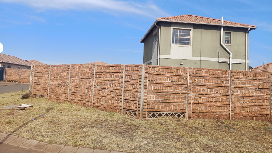 To Let 3 Bedroom Property for Rent in Sky City Gauteng