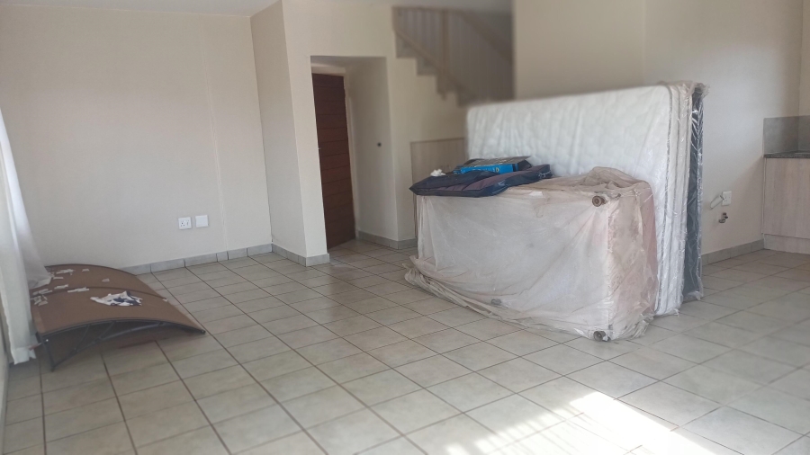 To Let 3 Bedroom Property for Rent in Sky City Gauteng