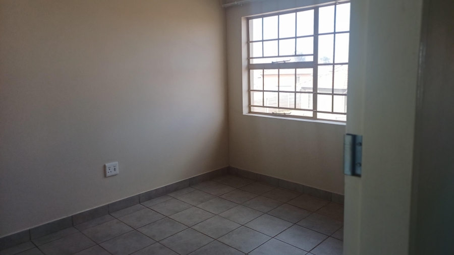 To Let 3 Bedroom Property for Rent in Sky City Gauteng