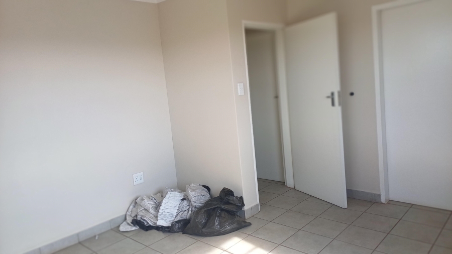 To Let 3 Bedroom Property for Rent in Sky City Gauteng