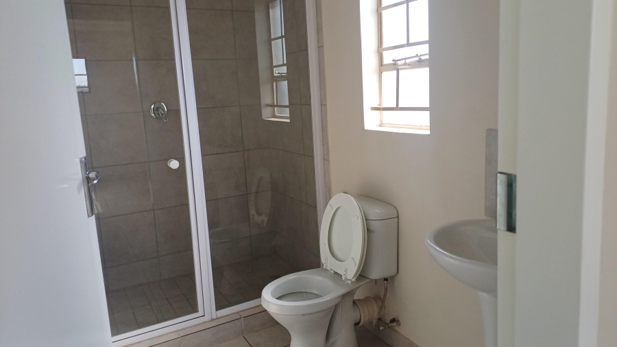 To Let 3 Bedroom Property for Rent in Sky City Gauteng