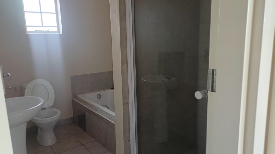 To Let 3 Bedroom Property for Rent in Sky City Gauteng