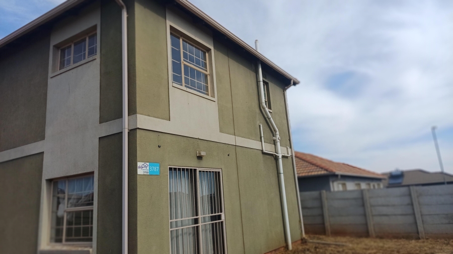 To Let 3 Bedroom Property for Rent in Sky City Gauteng