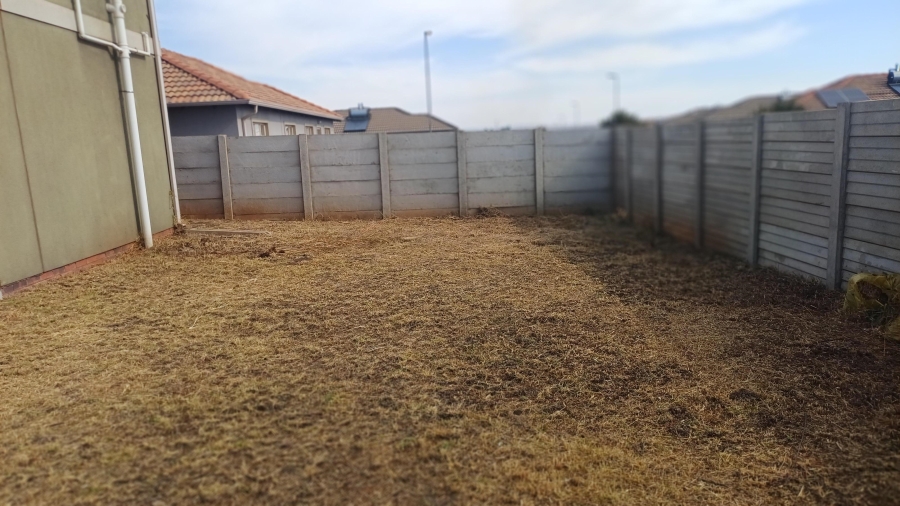 To Let 3 Bedroom Property for Rent in Sky City Gauteng